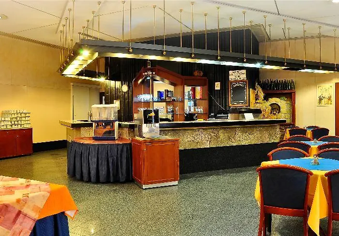 Olympik Congress Hotel 3*
